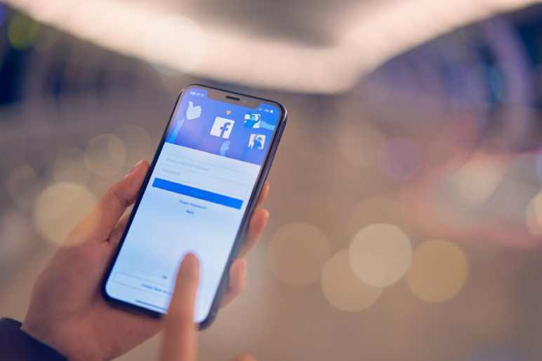 How To Lock Facebook Profile On Android? 